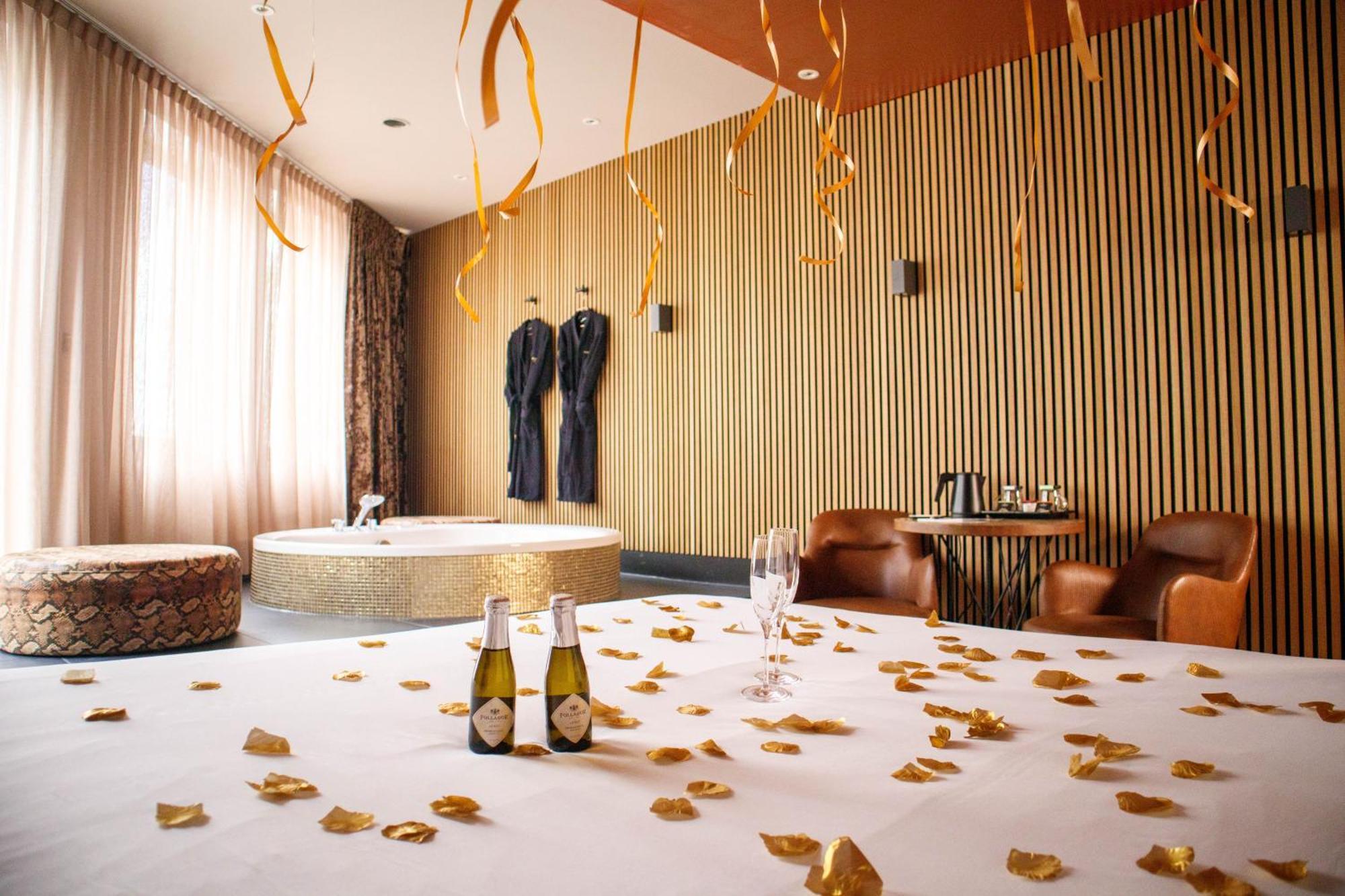 Manzo'S Suites ザーンダム エクステリア 写真
